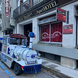 Le Petit Train Hotel